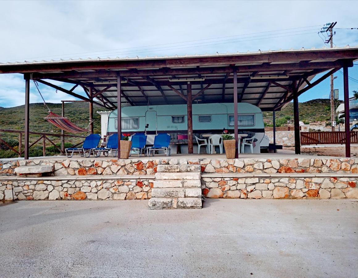 Agios Leon Caravan Fishing Spot Porto Roxa מראה חיצוני תמונה