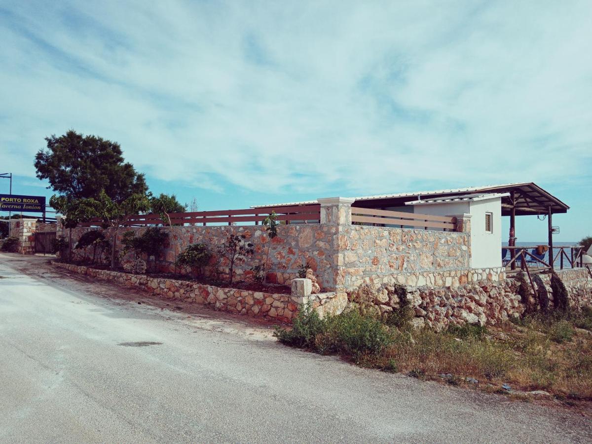 Agios Leon Caravan Fishing Spot Porto Roxa מראה חיצוני תמונה